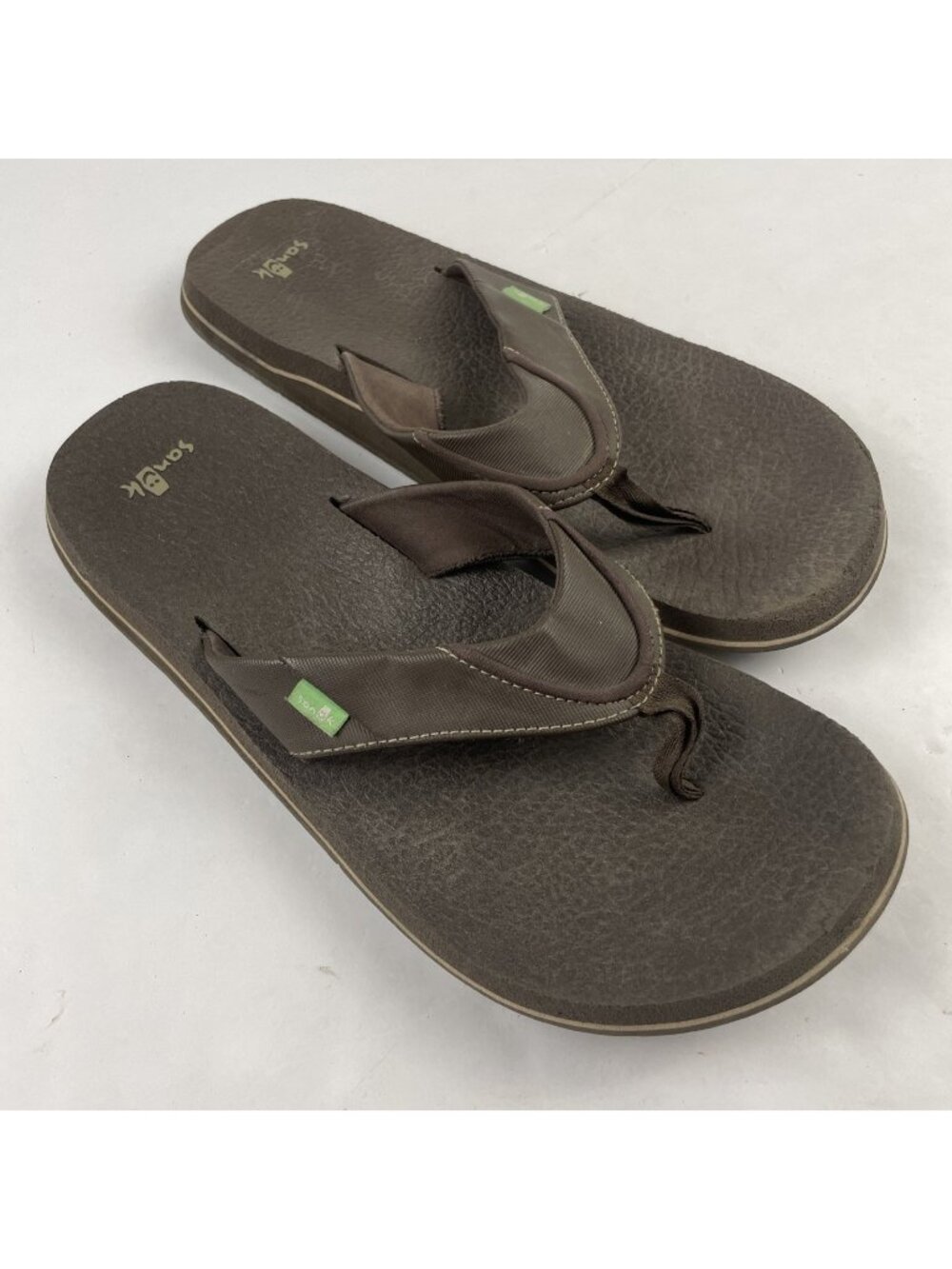 Sanuk Beer Cozy Men’s Flip Flop Sandals Brown Comfort Beach Size 12 US